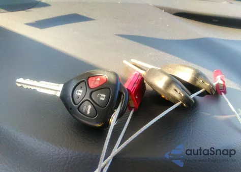 2011 Toyota Camry Se z USA, uszkodzony, nr VIN 4T1BF3EKXBU741718